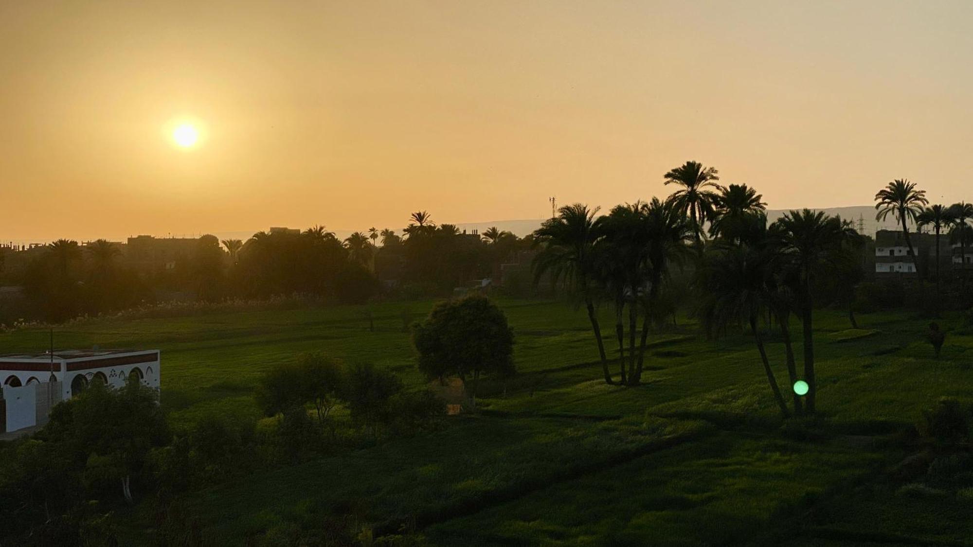 Villa Sun Wing - Guest House Luxor Exterior foto
